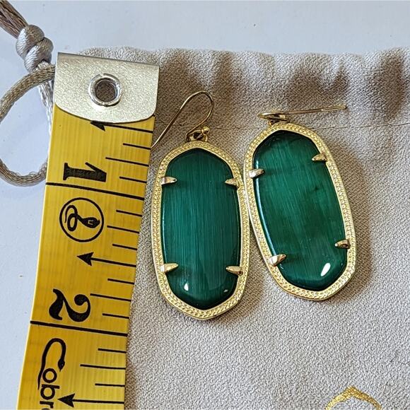 Kendra Scott Gold Emerald Green Elle? Drop Earrings - Picture 3 of 5